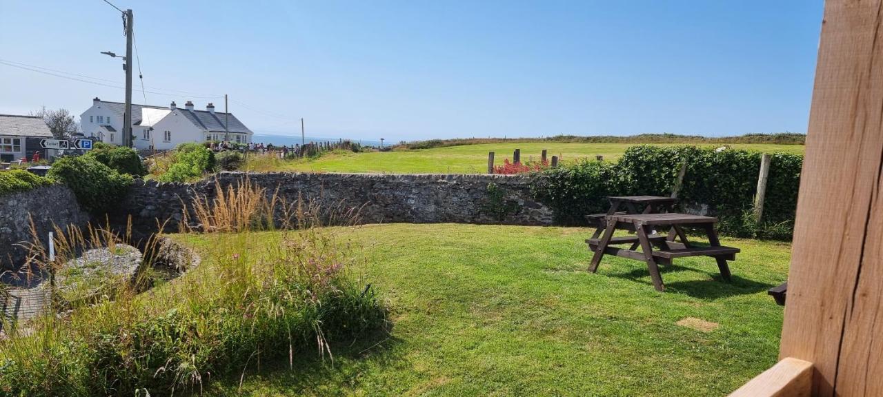 The Lobster Pot Cottage Church Bay Llanrhyddlad Bagian luar foto